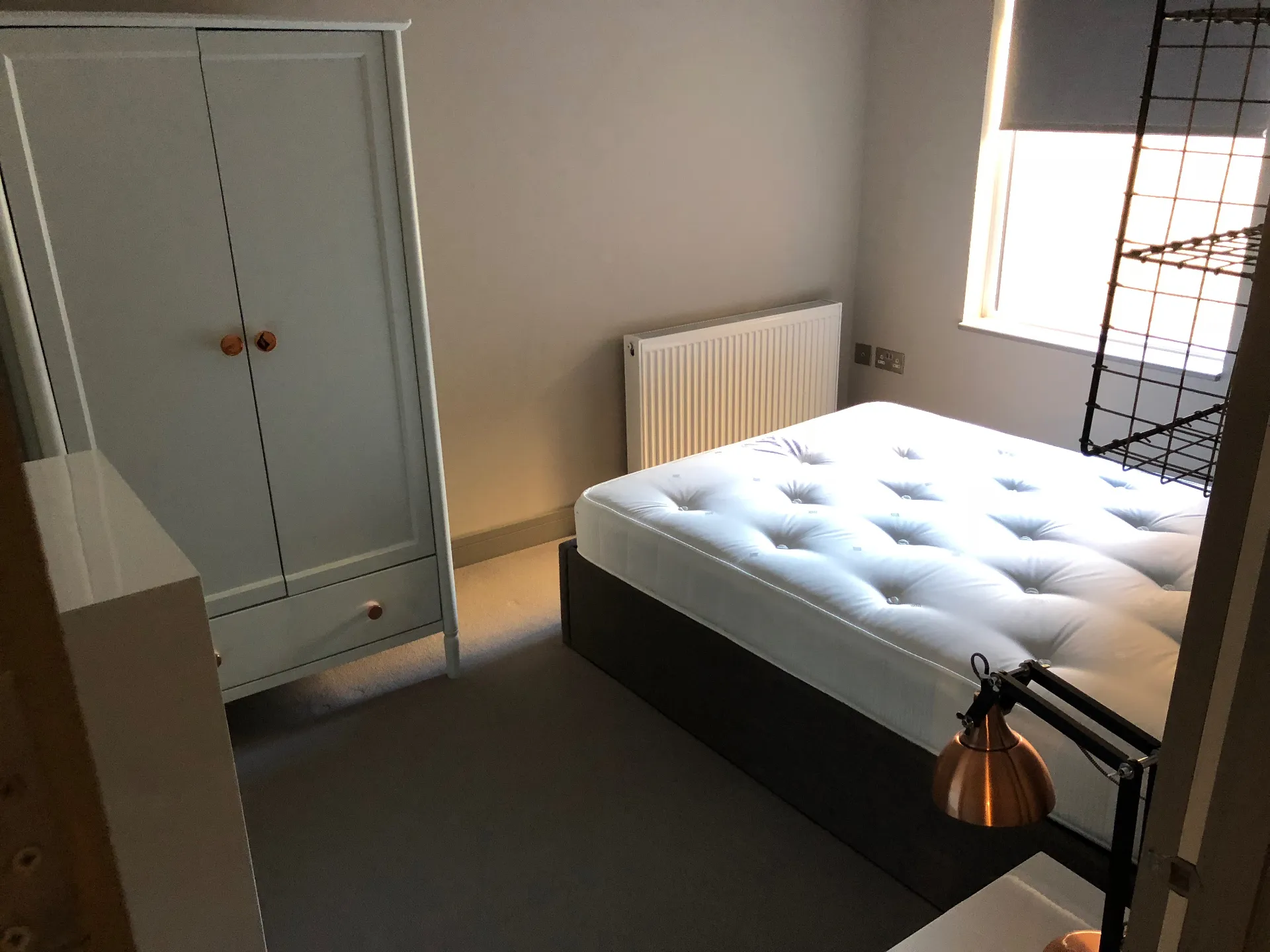 2-Bed Flat, Cavendish Road, Clapham - Bedroom 2 Successfully let 2-bedroom flat Clapham SW4 - second bedroom with fitted wardrobes